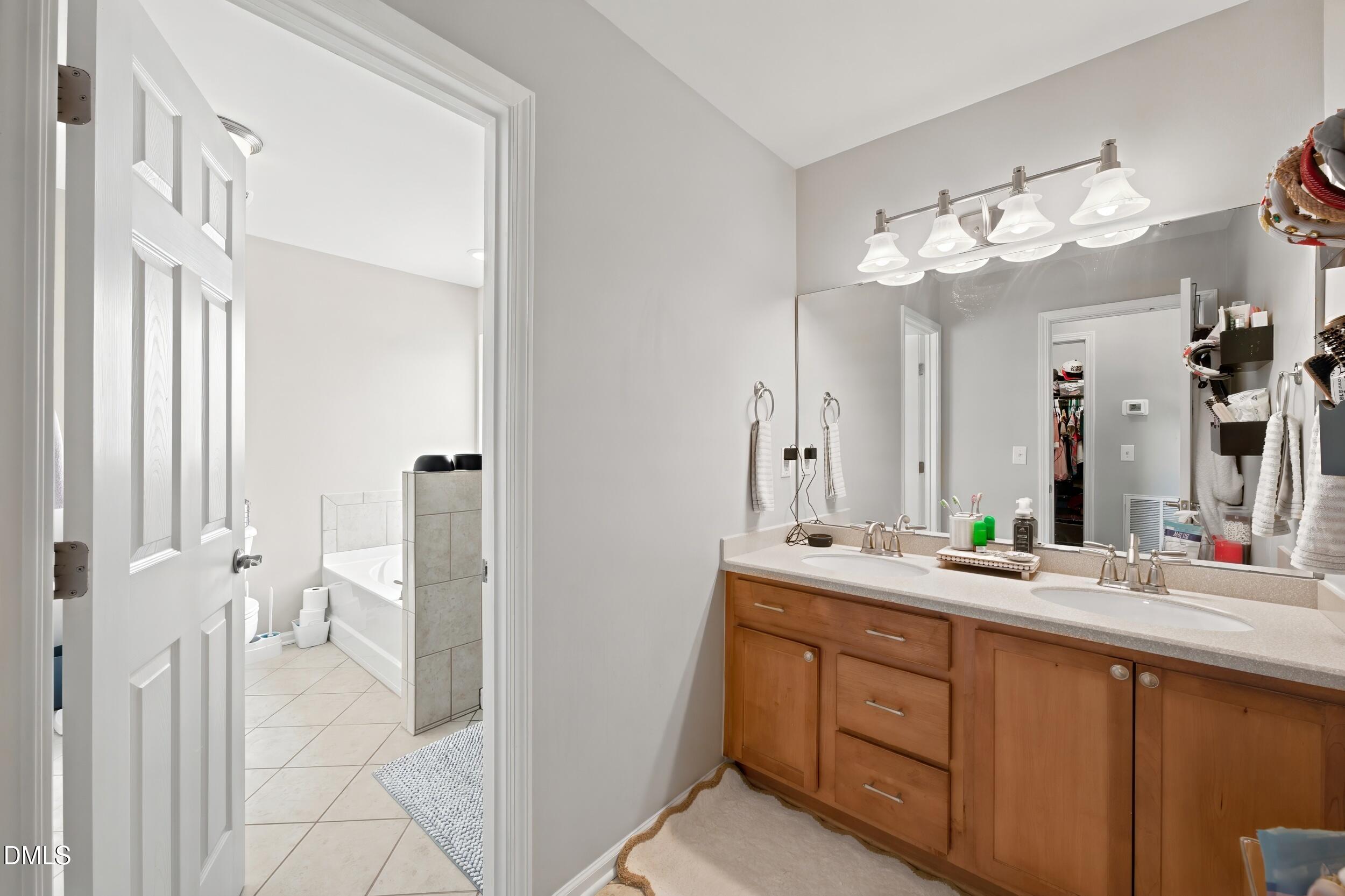 1121 Consortium Drive, Unit 115 Raleigh, NC 27603 - Photo 21 of 22 21 -1121 consortium dr, interior, primar