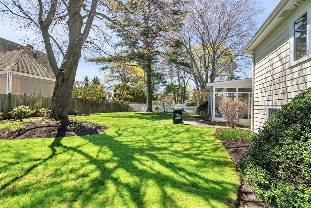 21 Phillips Avenue Swampscott, MA 01907 - Photo 34 of 38