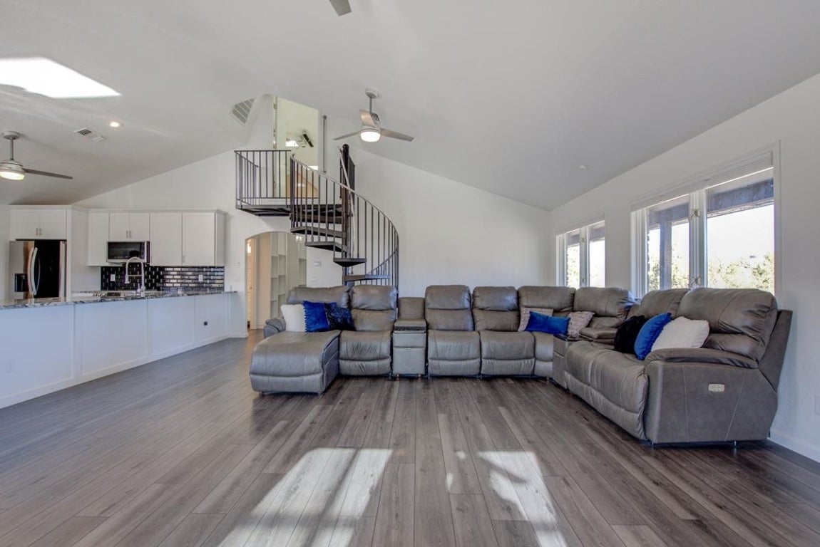 23205 Slough Road Weed, CA 96094 - Photo 6 of 50 Gallery Image 6