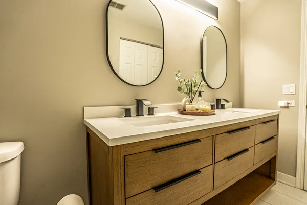 $249,900 | 383 Woodview Circle, Unit C, Elgin, IL 60120