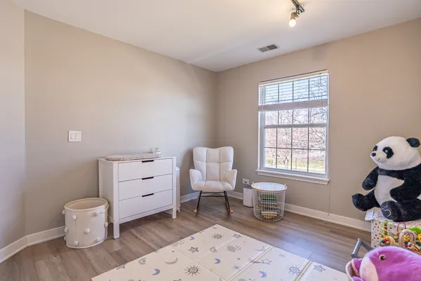 $249,900 | 383 Woodview Circle, Unit C, Elgin, IL 60120