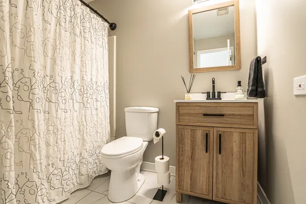 $249,900 | 383 Woodview Circle, Unit C, Elgin, IL 60120