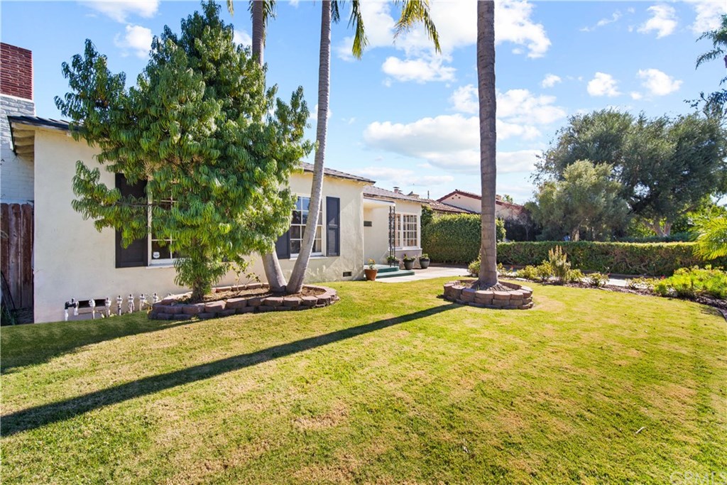 2315 North Flower Street Santa Ana, CA 92706 - Photo 3 of 37