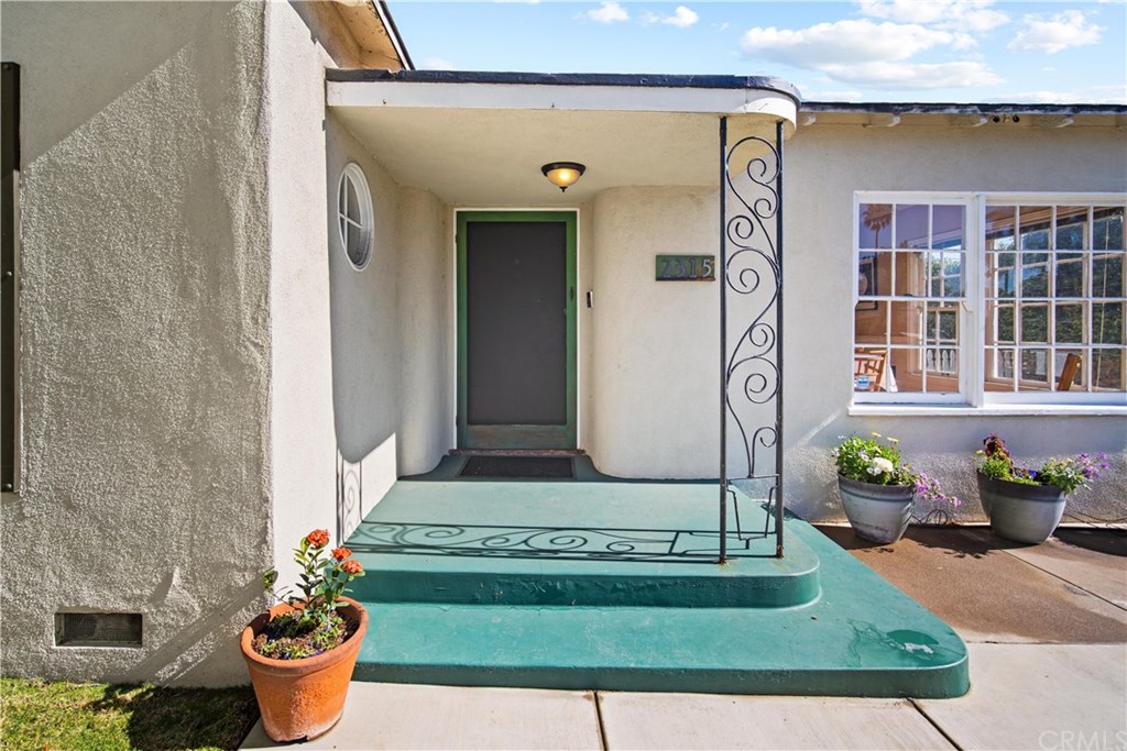 2315 North Flower Street Santa Ana, CA 92706 - Photo 6 of 37