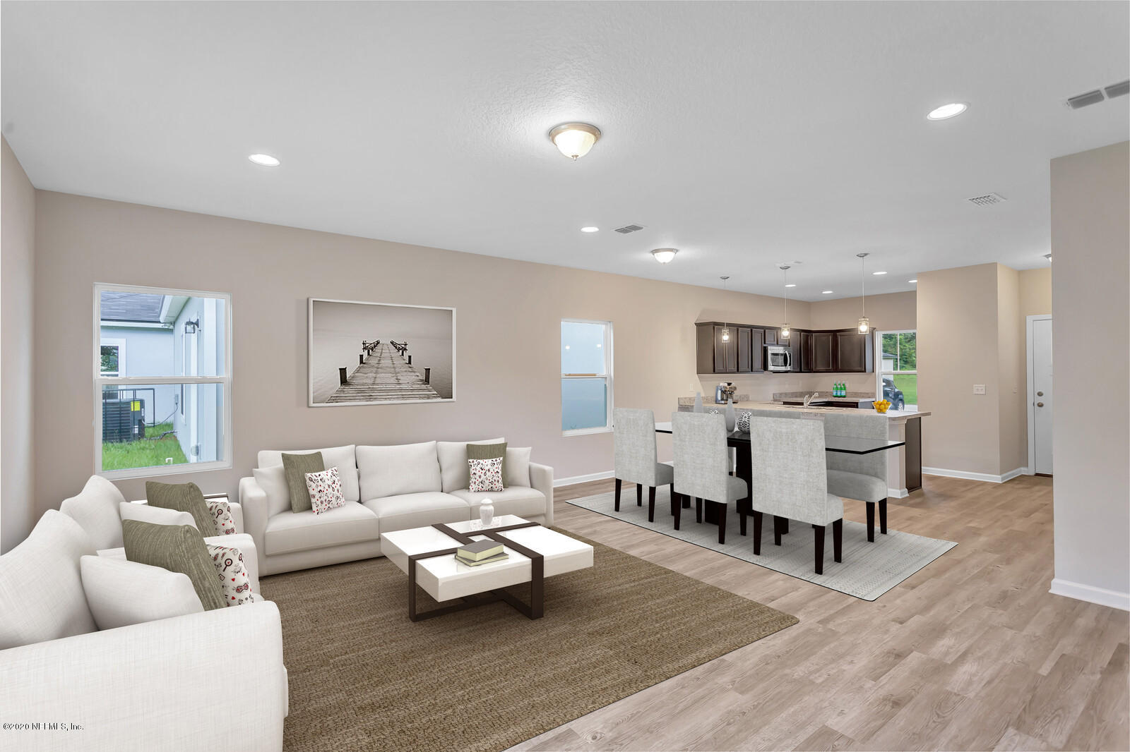 Living Room / Dining