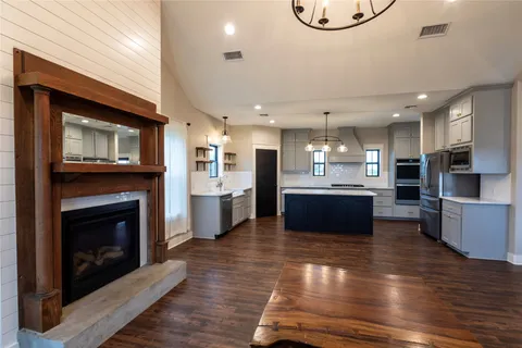 $749,900 | 1252 County Road 388, Hallettsville, TX 77964