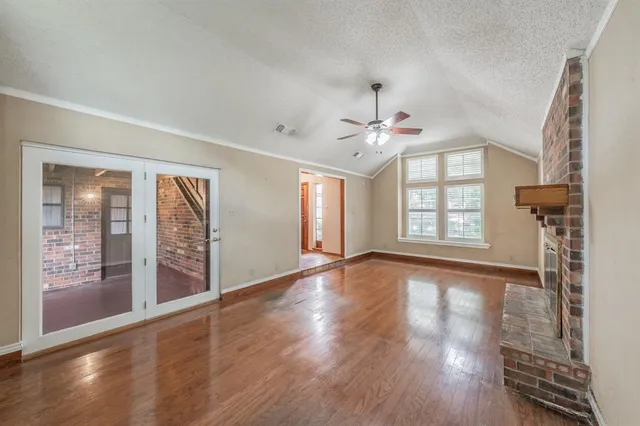 $375,000 | 305 Warbler Drive, Bedford, TX 76021