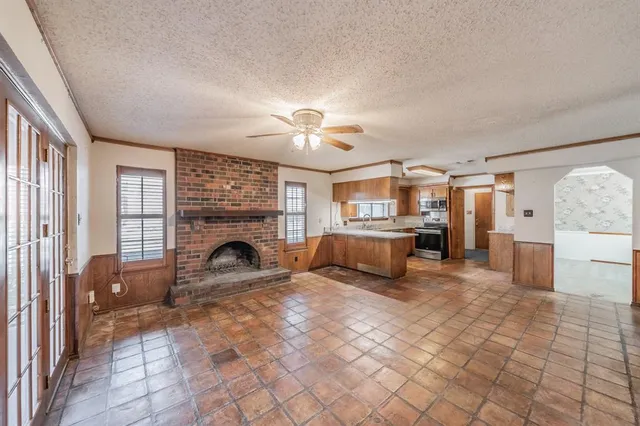 $375,000 | 305 Warbler Drive, Bedford, TX 76021