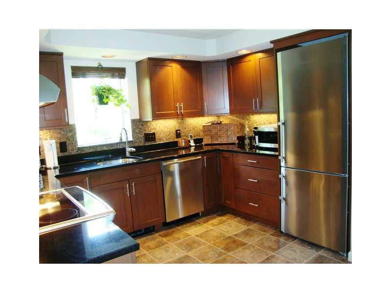 6 Birch Meadow Road, Unit 6 Brunswick, ME 04011 - Photo 4 of 14 Kitchen.