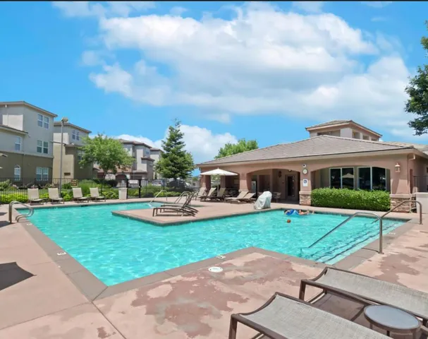 $415,000 | 600 Moon Circle, Unit 627, Folsom, CA 95630