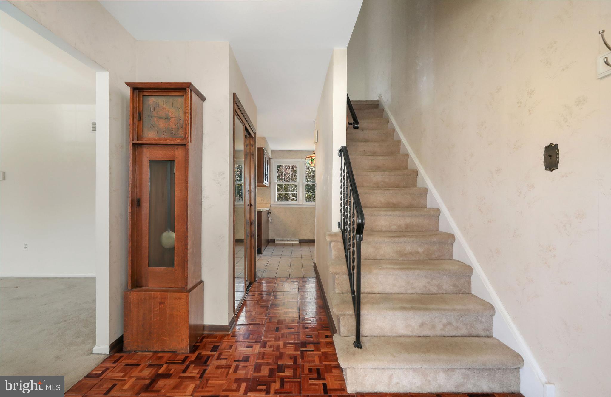 5 Colonial Court Clementon, NJ 08021 - Photo 4 of 38