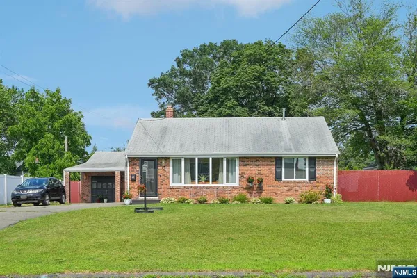 $625,000 | 20 Leonard Terrace, Wayne, NJ 07470