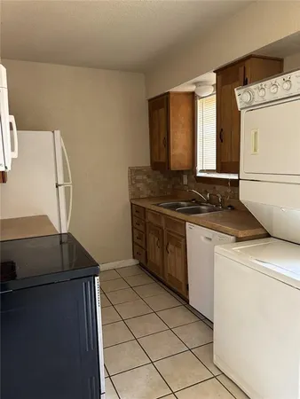$1,400 | 904 North Frances Street, Unit A, Terrell, TX 75160