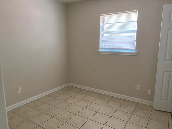 $1,400 | 904 North Frances Street, Unit A, Terrell, TX 75160