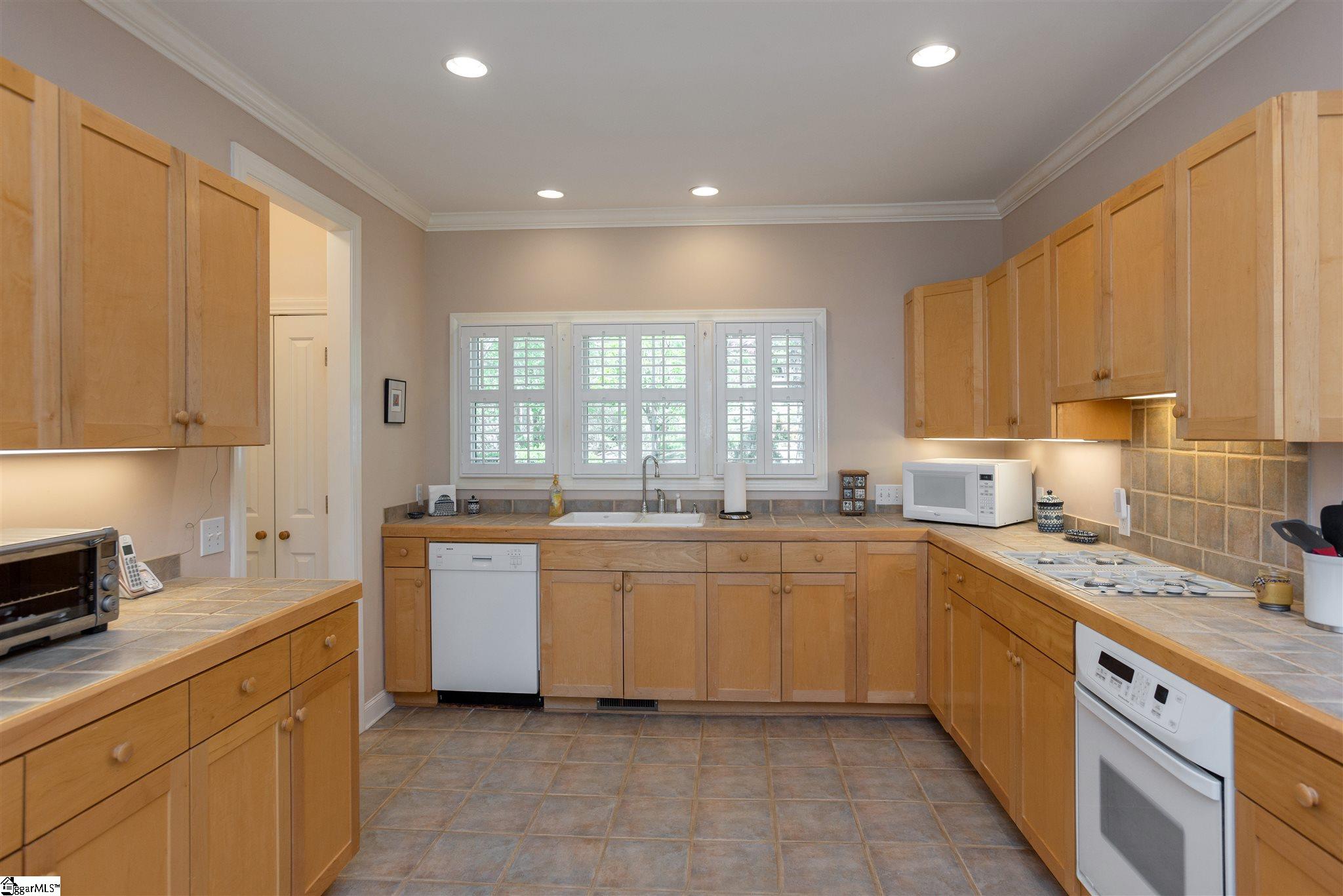 320 Mountain Summit Road Travelers Rest, SC 29690 - Photo 8 of 25 Gallery Image 8