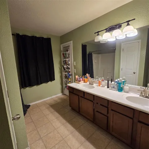 $299,900 | 212 Druse Lane, Jarrell, TX 76537