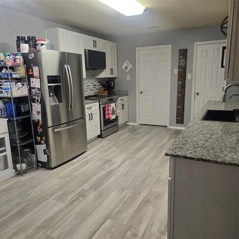 $299,900 | 212 Druse Lane, Jarrell, TX 76537