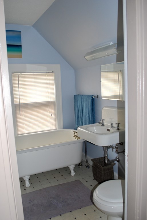 76 Pineywoods Avenue Springfield, MA 01108 - Photo 24 of 30