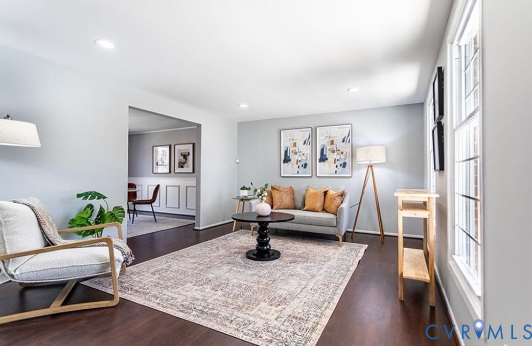 10312 Genlou Road Chesterfield, VA 23832 - Photo 3 of 18 Front Living Room