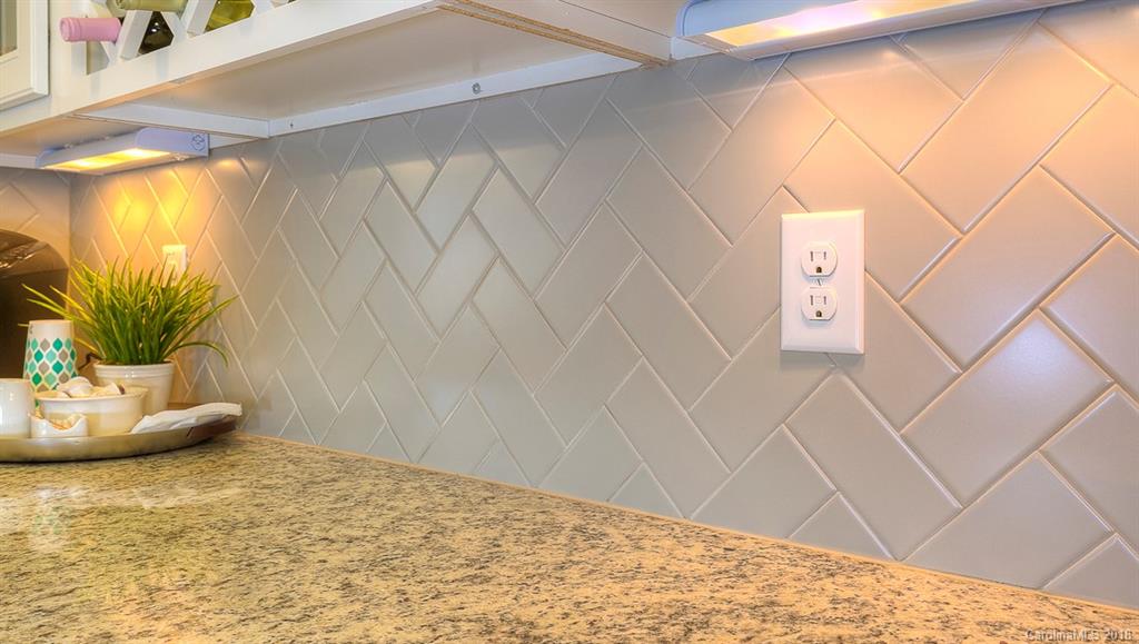 9511 Inverness Bay Road, Unit 93 Charlotte, NC 28278 - Photo 8 of 33 Gallery Image 8