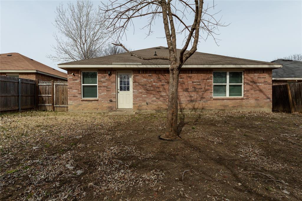8534 Bearden Street Dallas, TX 75227 - Photo 5 of 21