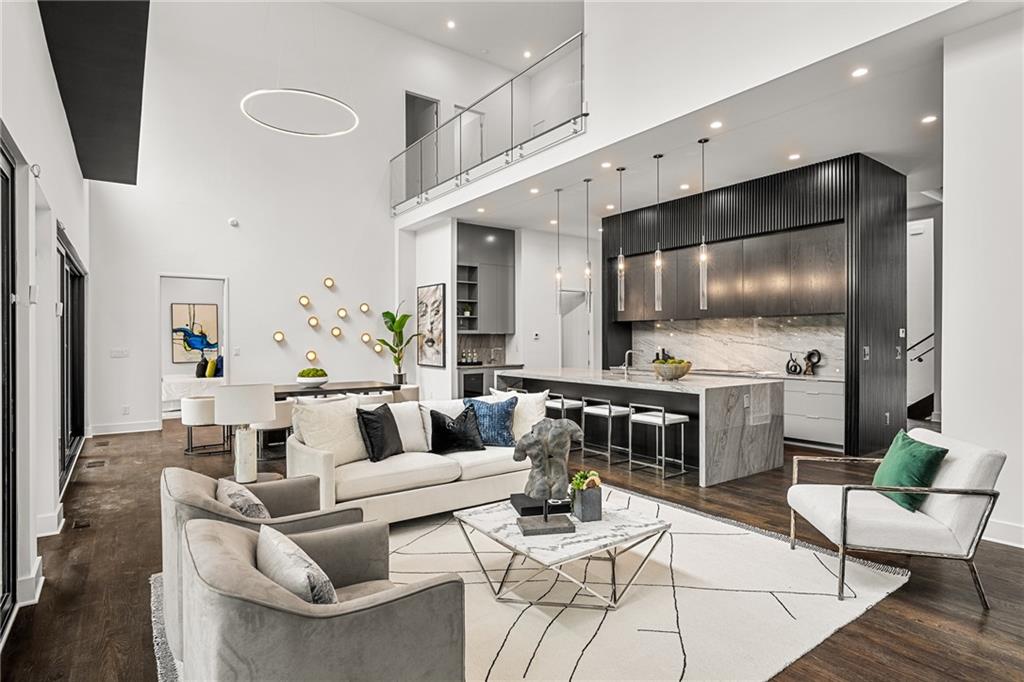 19 Spruell Springs Road Atlanta, GA 30342 - Photo 4 of 32