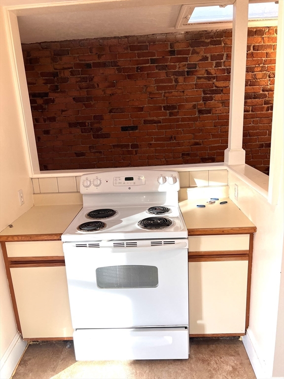 29 Division Street, Unit 3 Chelsea, MA 02150 - Photo 3 of 16 Gallery Image 3