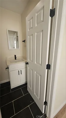 $2,300 | 2034 East 77th Street, Los Angeles, CA 90001