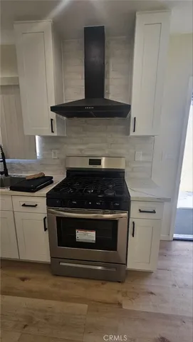 a view of a walk in closet