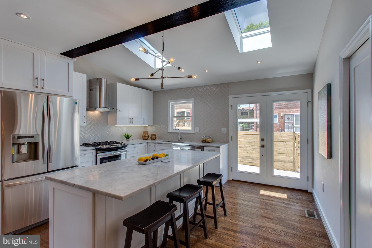 706 Decatur Place Northeast Washington, DC 20017 - Photo 5 of 23 Kitchen