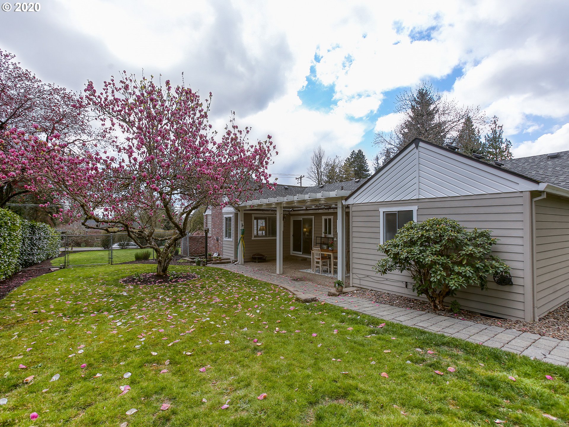 5939 Southwest Taylors Ferry Road Portland, OR 97219 - Photo 26 of 32 Gallery Image 26