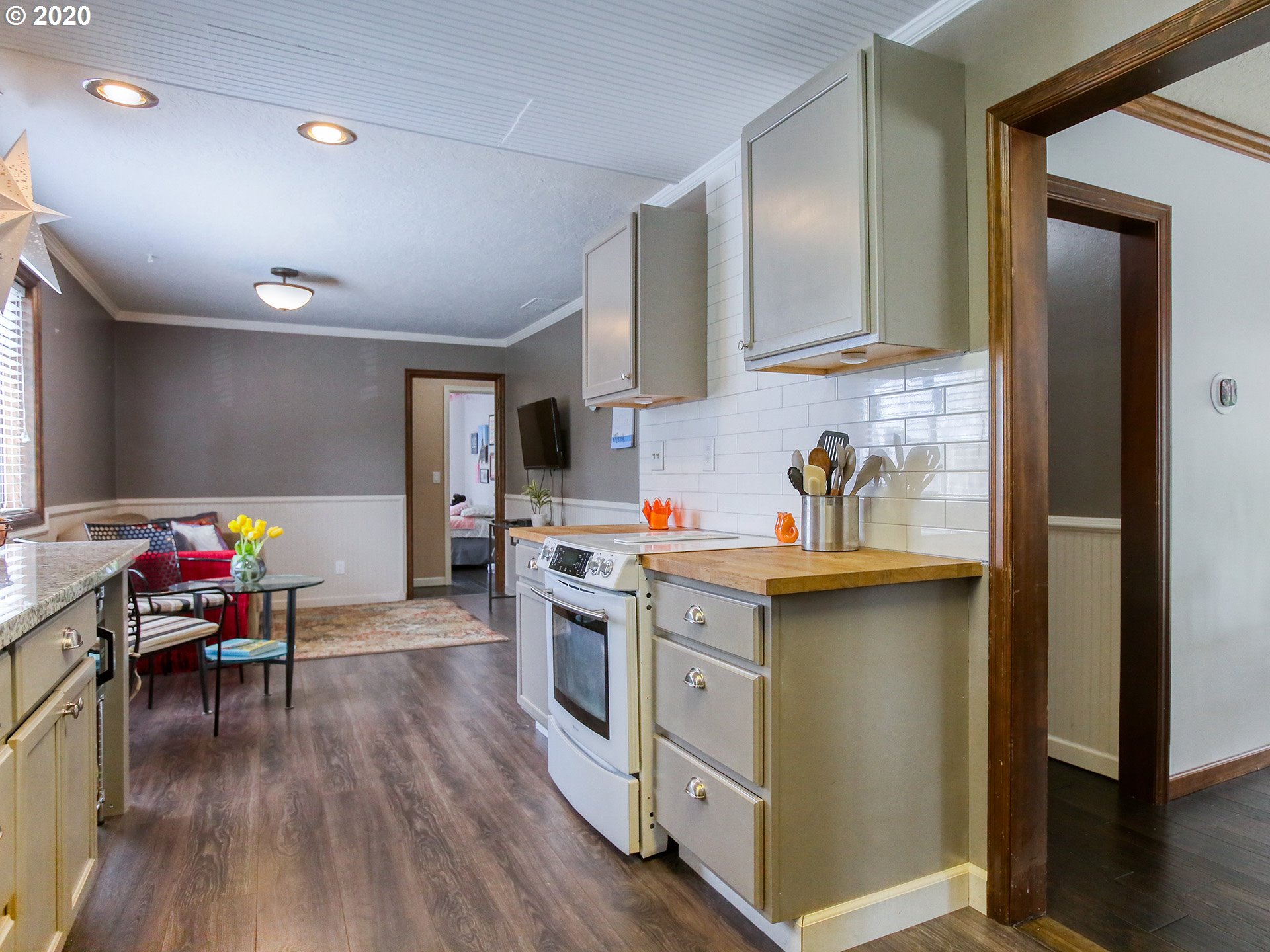 5939 Southwest Taylors Ferry Road Portland, OR 97219 - Photo 10 of 32 Gallery Image 10