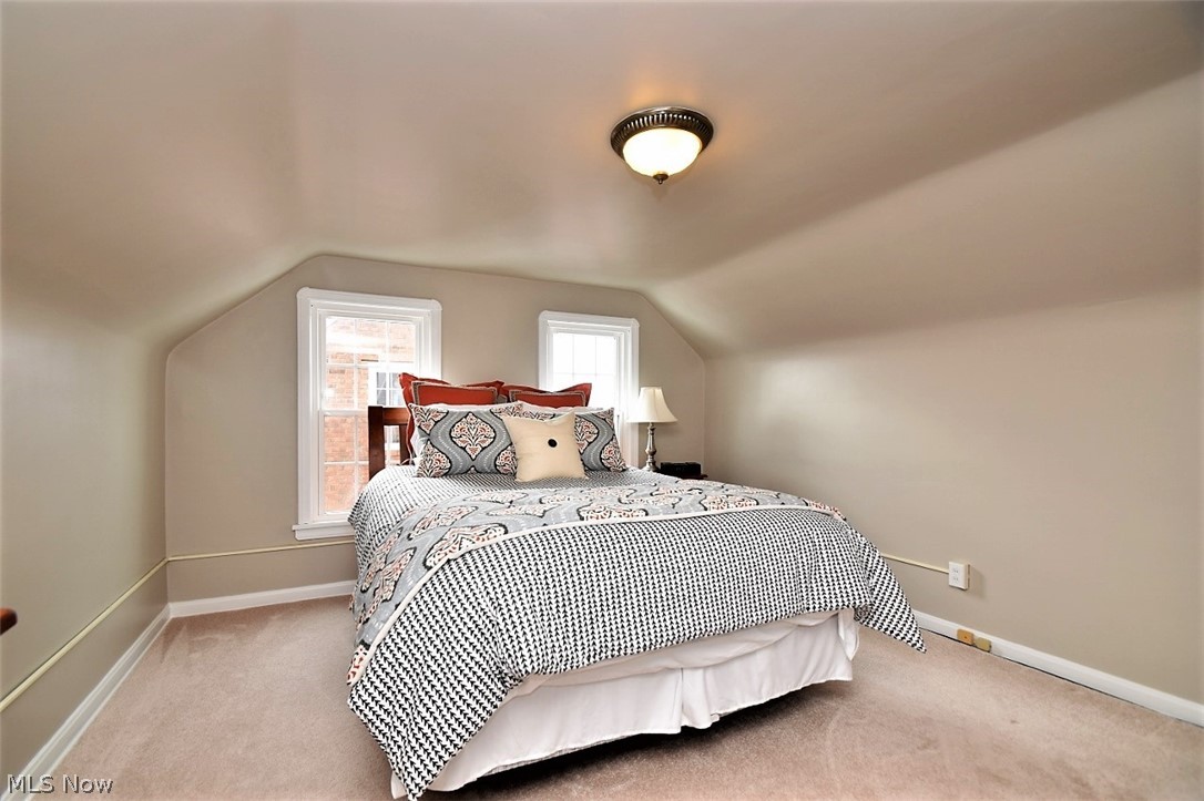 2564 Saybrook Road Cleveland, OH 44118 - Photo 22 of 29 Gallery Image 22