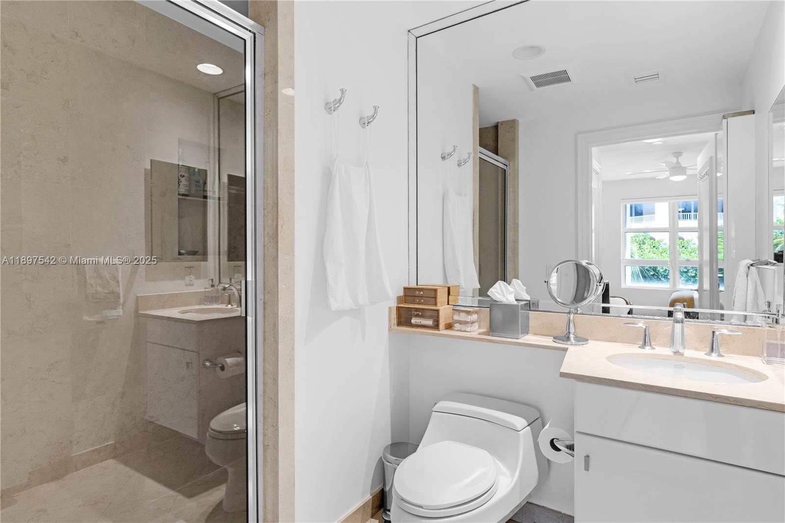 727 Crandon Boulevard, Unit 401 Key Biscayne, FL 33149 - Photo 28 of 57