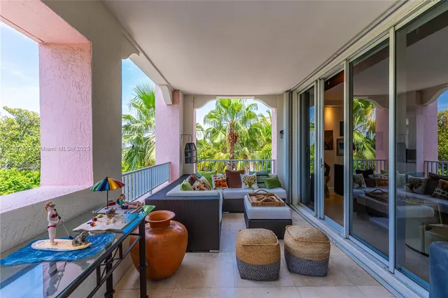 $2,870,000 | 727 Crandon Boulevard, Unit 401, Key Biscayne, FL 33149