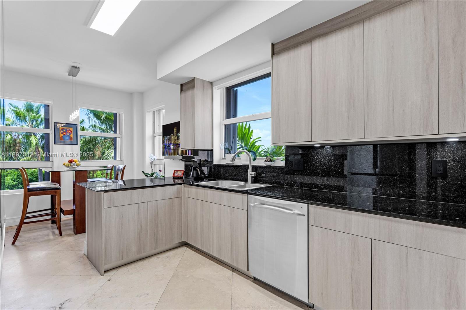 727 Crandon Boulevard, Unit 401 Key Biscayne, FL 33149 - Photo 9 of 57