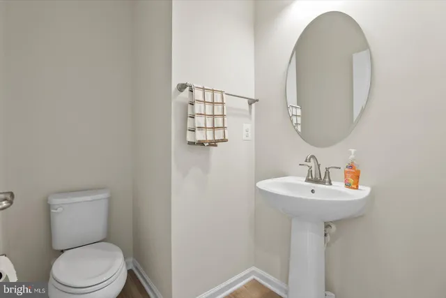 a bathroom with bathtub