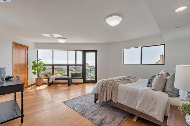 $1,895,000 | 1522 Grand View Drive, Berkeley, CA 94705