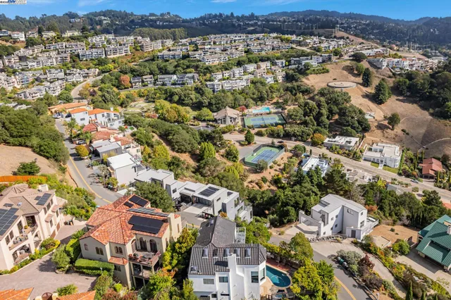 $1,895,000 | 1522 Grand View Drive, Berkeley, CA 94705