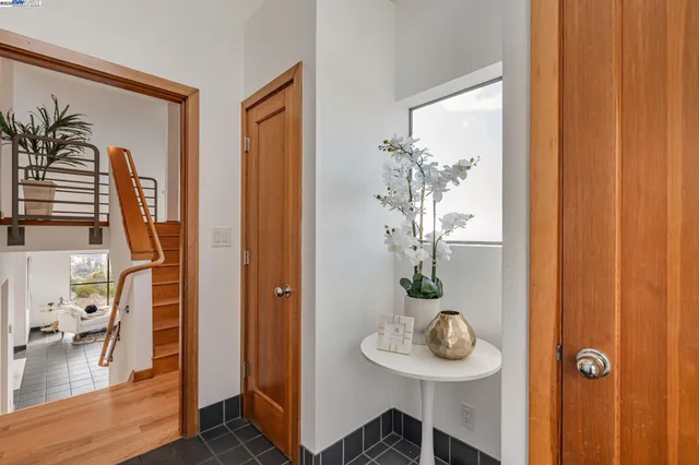 $1,895,000 | 1522 Grand View Drive, Berkeley, CA 94705