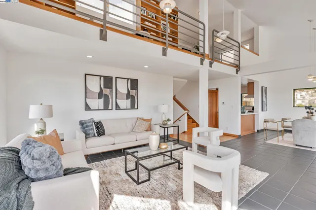 $1,895,000 | 1522 Grand View Drive, Berkeley, CA 94705