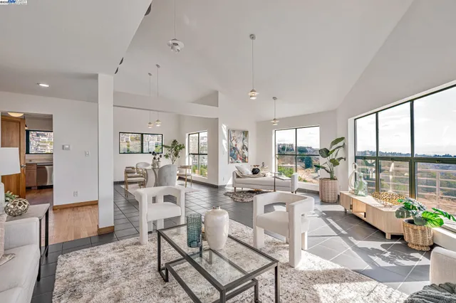 $1,895,000 | 1522 Grand View Drive, Berkeley, CA 94705