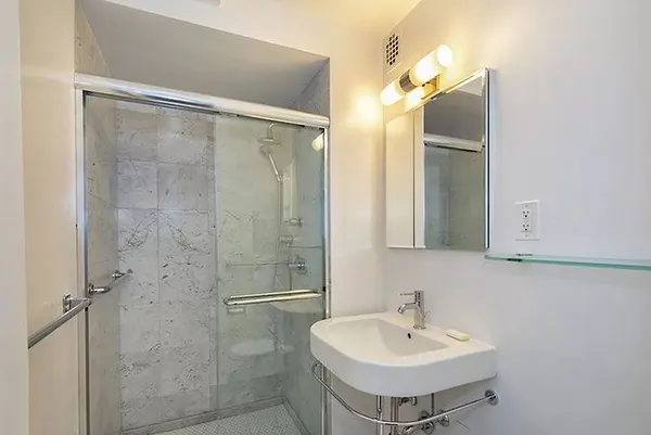 $10,500 | 20 East 68th Street, Unit 5A | Lenox Hill