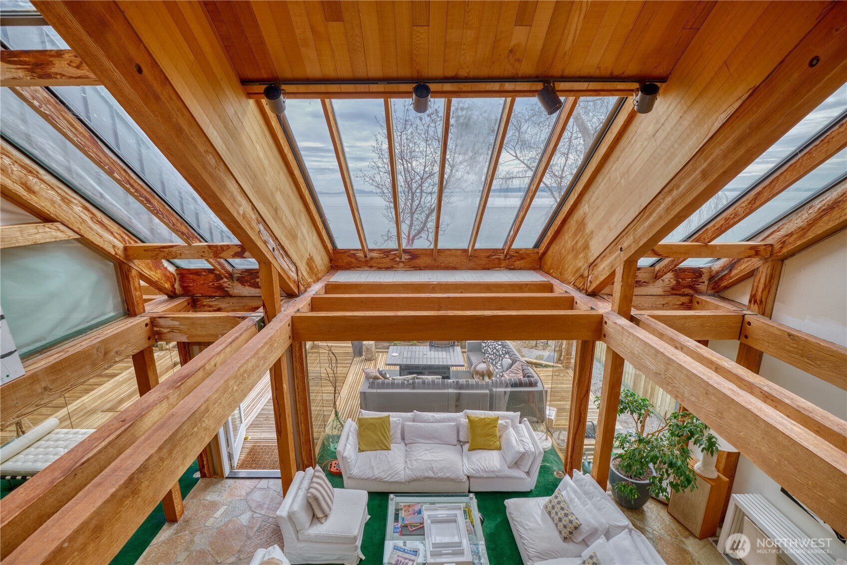 731 Kendor Drive Point Roberts, WA 98281 - Photo 14 of 40 a view of an entryway