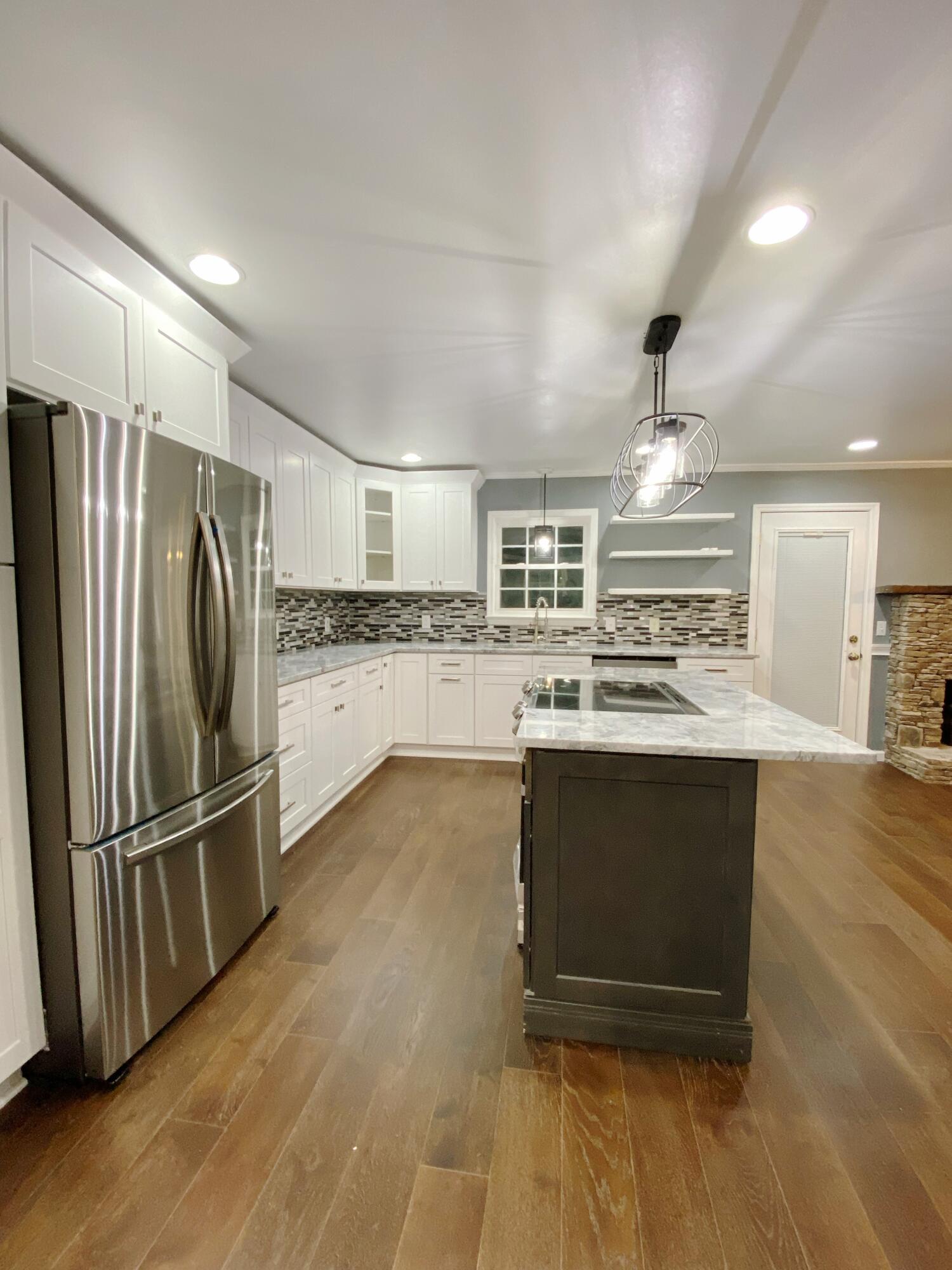 9502 Timberlog Drive Chattanooga, TN 37421 - Photo 10 of 32 .