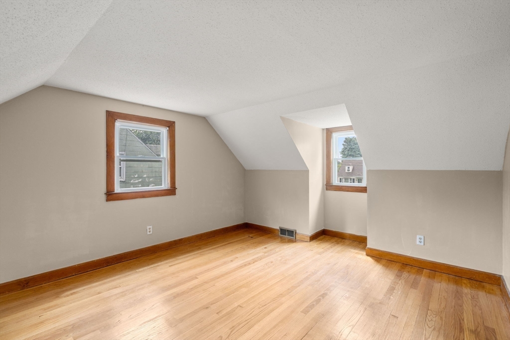 65 Burnside Terrace Springfield, MA 01118 - Photo 21 of 40 Gallery Image 21