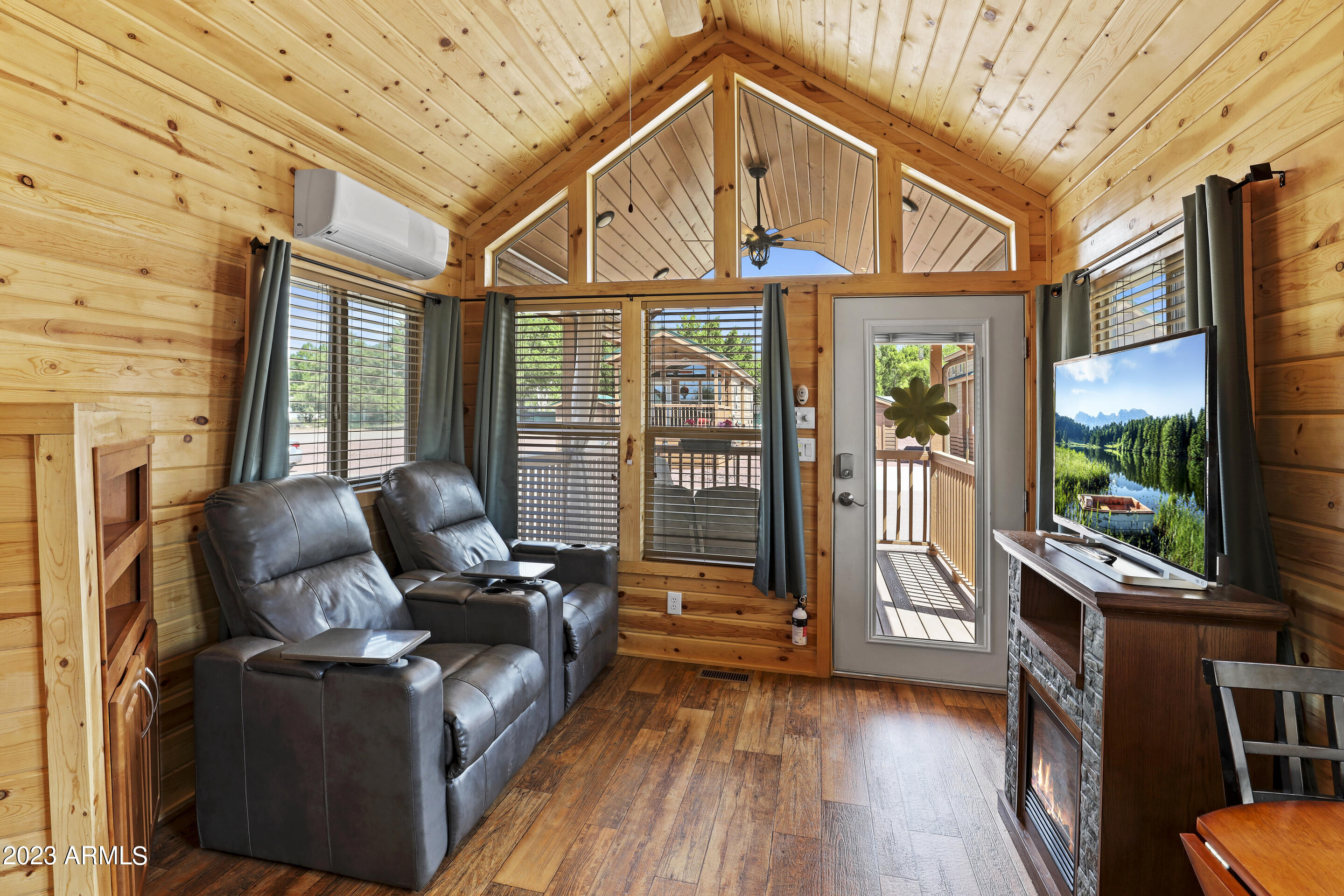 Living Room Out to Deck