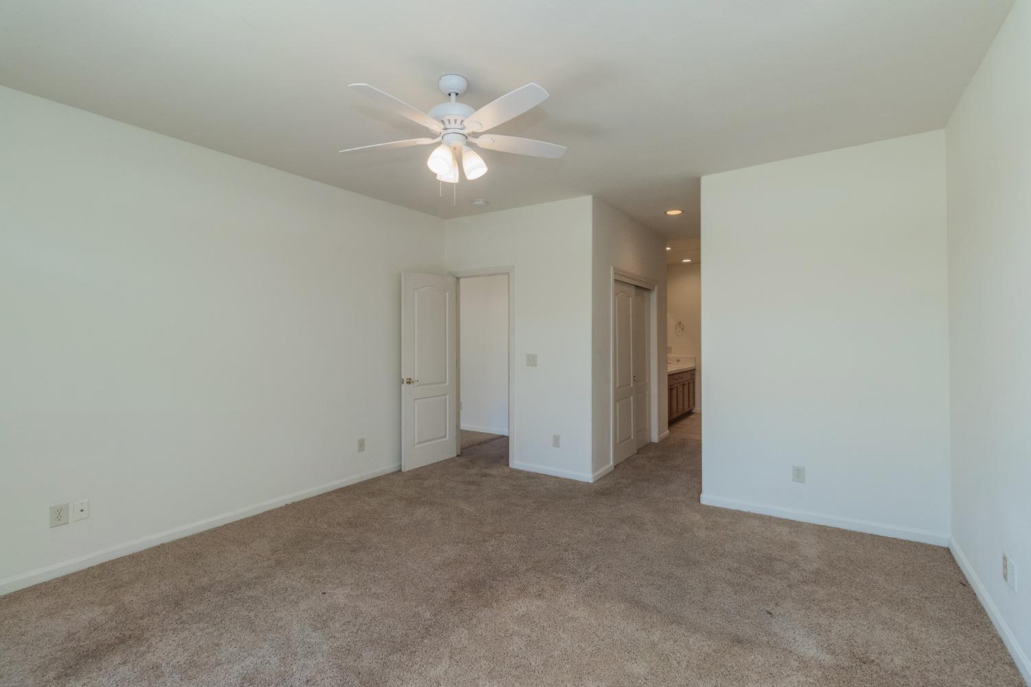 114 Twins Court Reedley, CA 93654 - Photo 11 of 25 Gallery Image 11