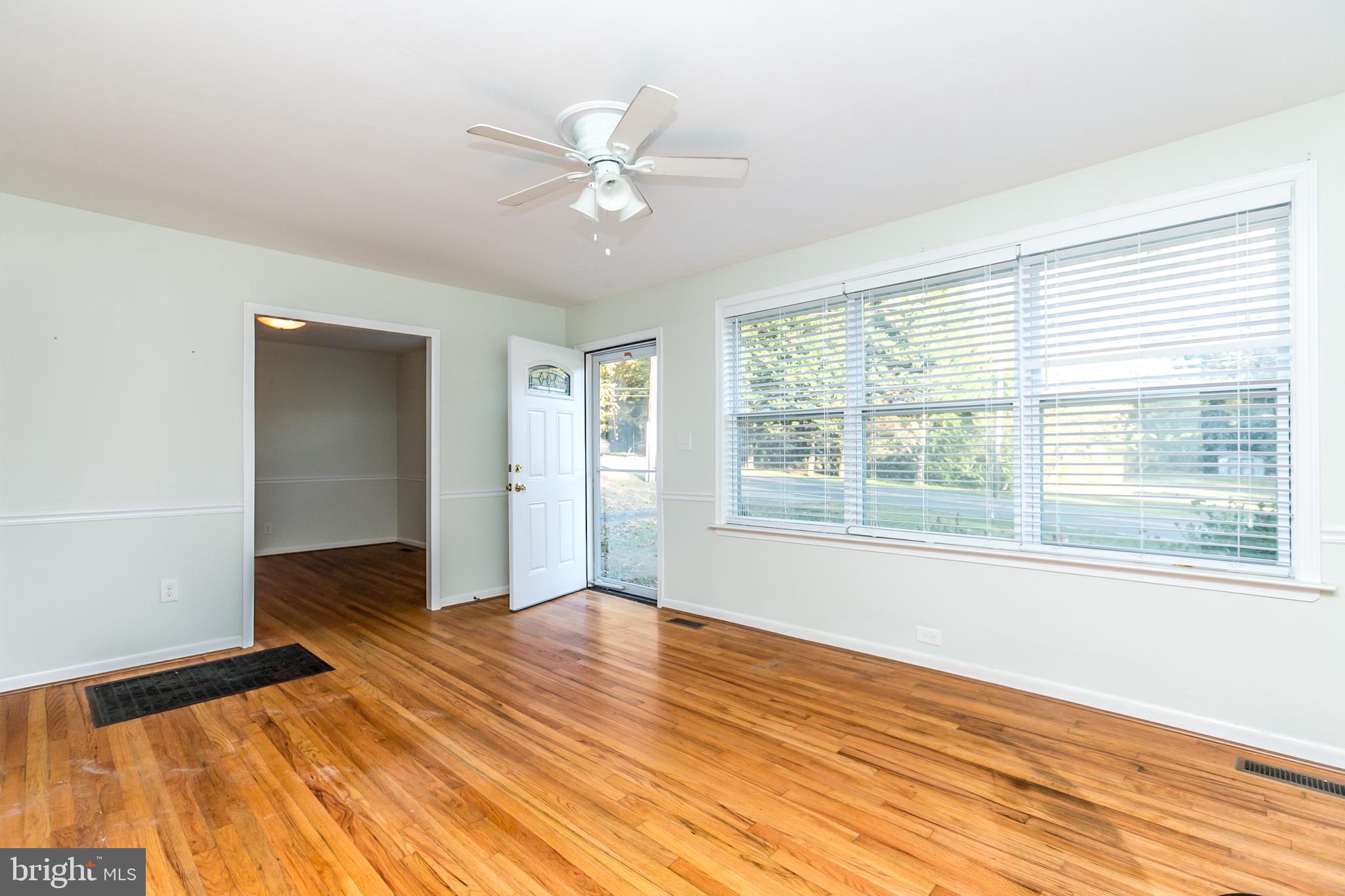 2806 Paper Mill Road Phoenix, MD 21131 - Photo 33 of 50 Shed Living room with hardwood floors