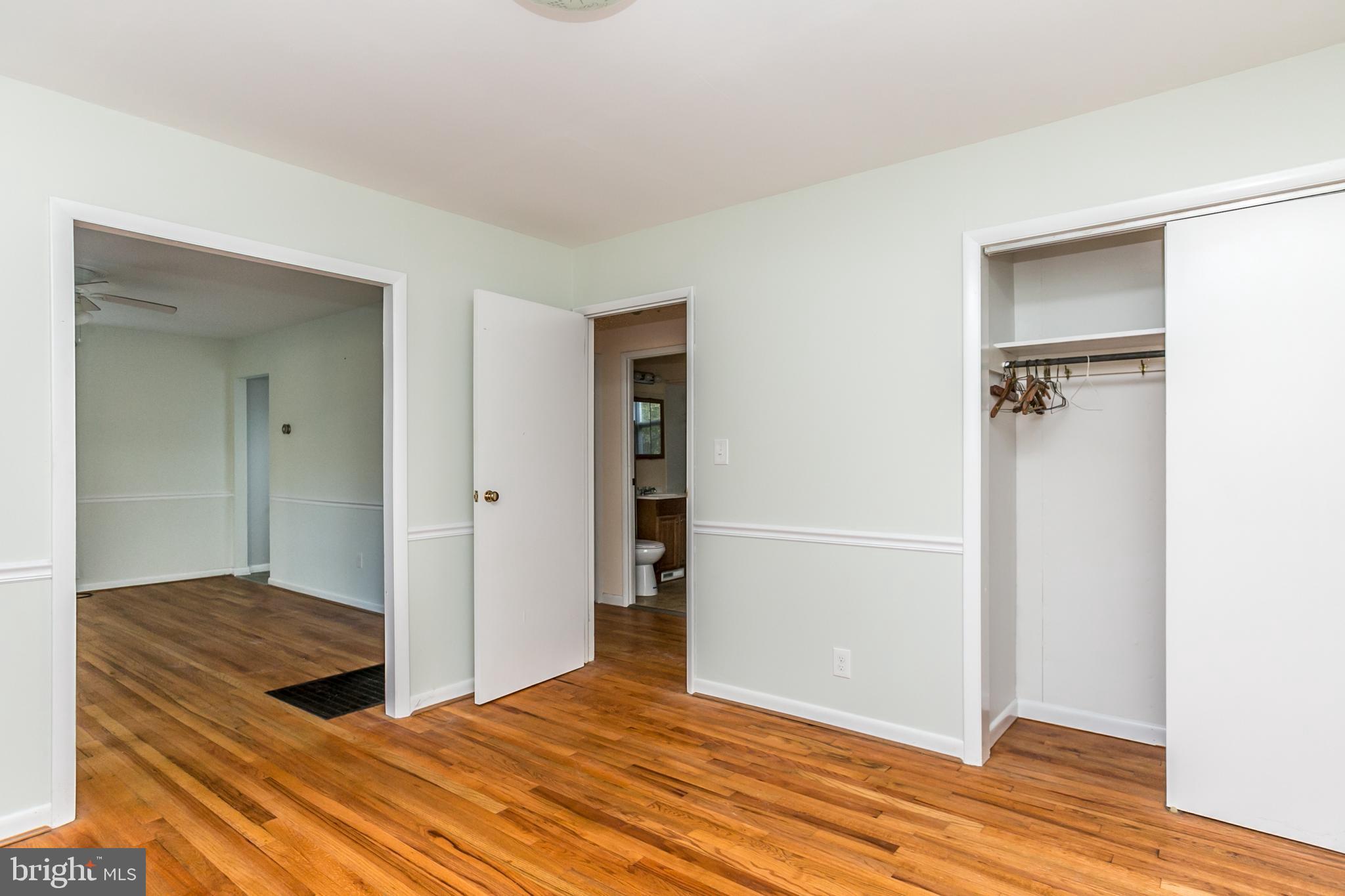 2806 Paper Mill Road Phoenix, MD 21131 - Photo 35 of 50 Dining room of shed